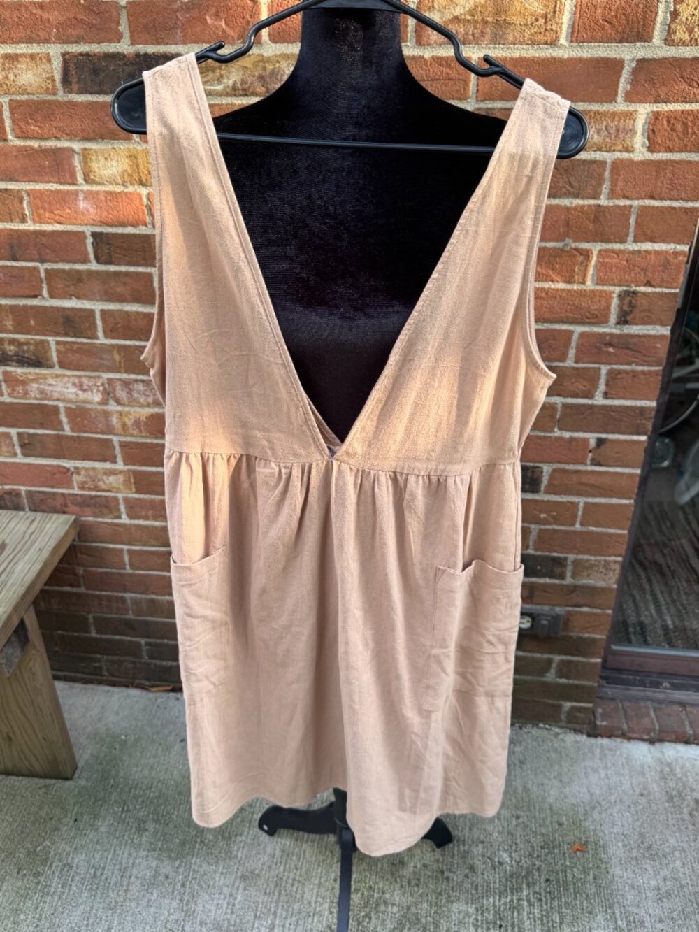 Piper & Scoot Tan Sleeveless Tunic Top XS Deep V Neck Pocket Front Boho